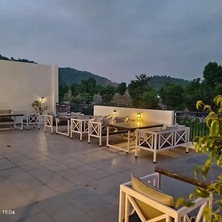 Roots Divine Villa-3